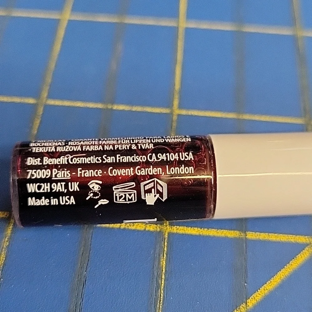 Benefit versatile lip